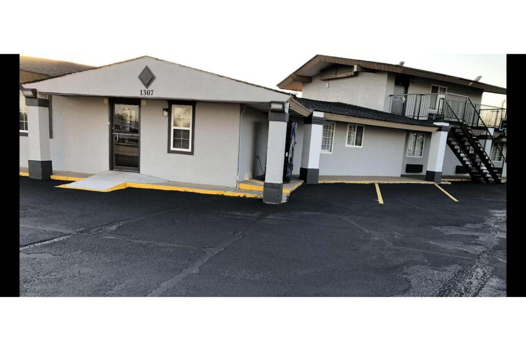Deluxe Inn & Suites By Oyo Miami Ok Zewnętrze zdjęcie